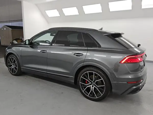 WA1FVBF13MD021974 2021 AUDI Q8 - Image 2