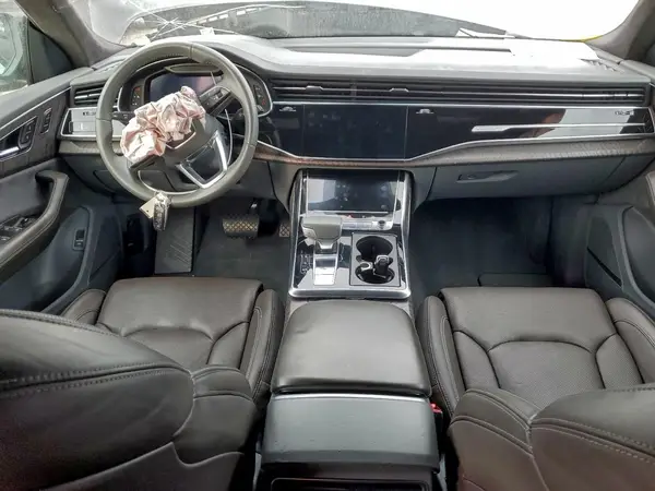 WA1FVBF14KD042796 2019 AUDI Q8 - Image 8