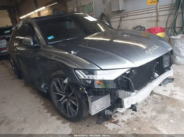 WA1FVBF17KD025054 2019 AUDI Q8 - Image 1