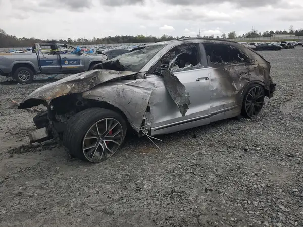 WA1FVBF17KD045577 2019 AUDI Q8 - Image 1