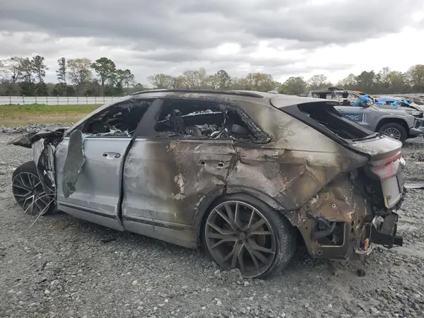 WA1FVBF17KD045577 2019 AUDI Q8 - Image 2