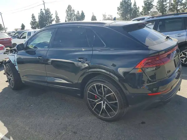 WA1FVBF17ND026970 2022 AUDI Q8 - Image 2