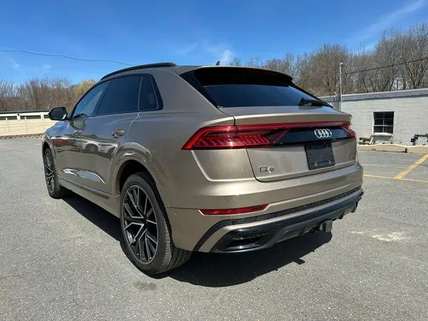 WA1FVBF18KD015892 2019 AUDI Q8 - Image 2