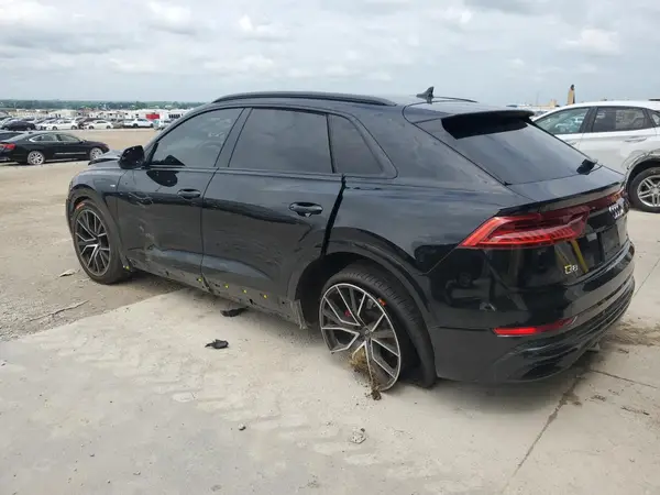WA1FVBF18ND021339 2022 AUDI Q8 - Image 2