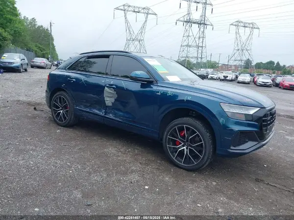 WA1FVBF18ND023396 2022 AUDI Q8 - Image 1
