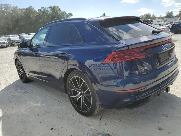 WA1FVBF19KD036556 2019 AUDI Q8 - Image 2