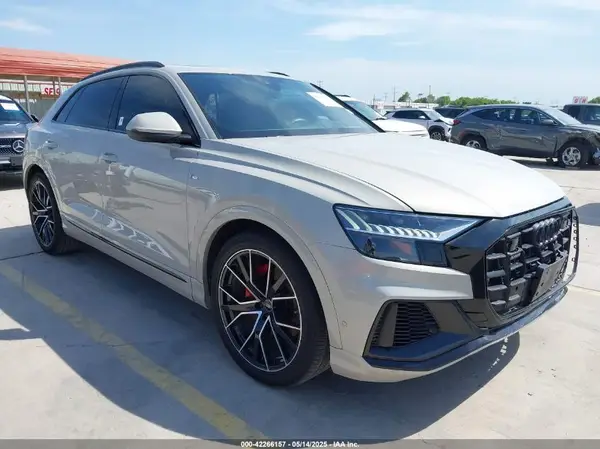 WA1FVBF19ND026016 2022 AUDI Q8 - Image 1