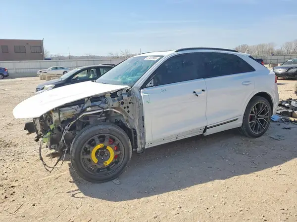 WA1FVBF1XPD018705 2023 AUDI Q8 - Image 1