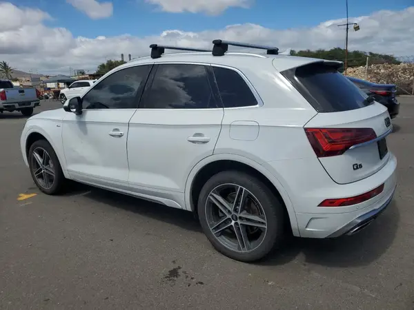 WA1G2AFY0M2140629 2021 AUDI Q5 - Image 2