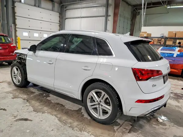WA1G2AFY0N2079915 2022 AUDI Q5 - Image 2