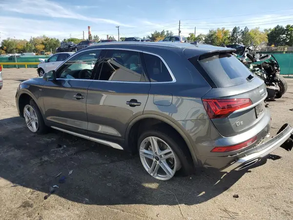WA1G2AFY1R2084076 2024 AUDI Q5 - Image 2