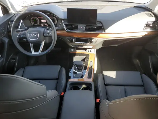 WA1G2AFY1R2084076 2024 AUDI Q5 - Image 8