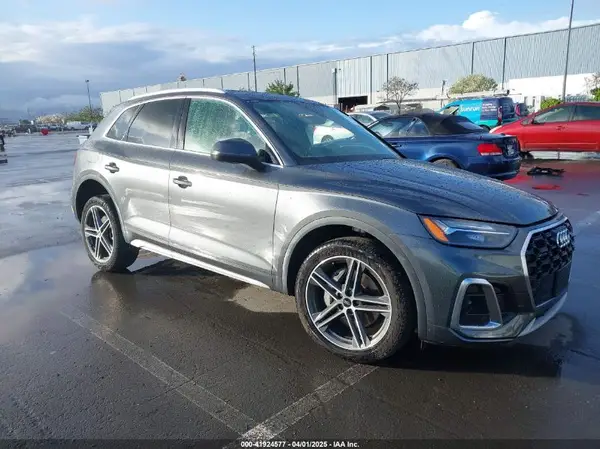 WA1G2AFY2N2101249 2022 AUDI Q5 - Image 1