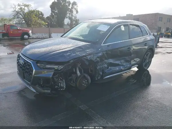 WA1G2AFY2N2101249 2022 AUDI Q5 - Image 2