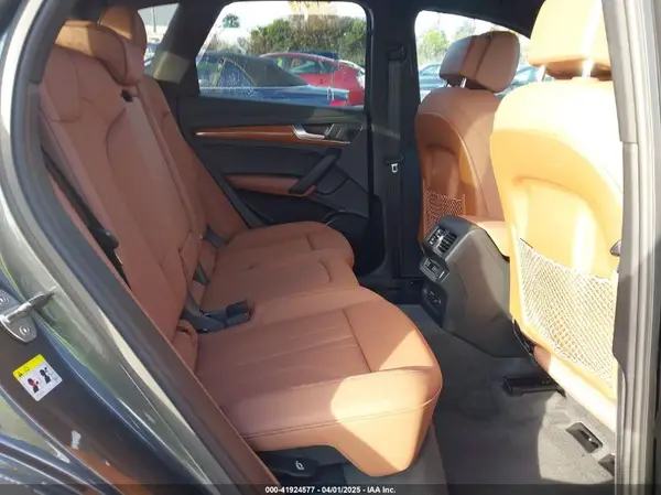 WA1G2AFY2N2101249 2022 AUDI Q5 - Image 8