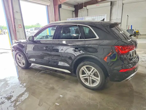 WA1G2AFY2R2132278 2024 AUDI Q5 - Image 2