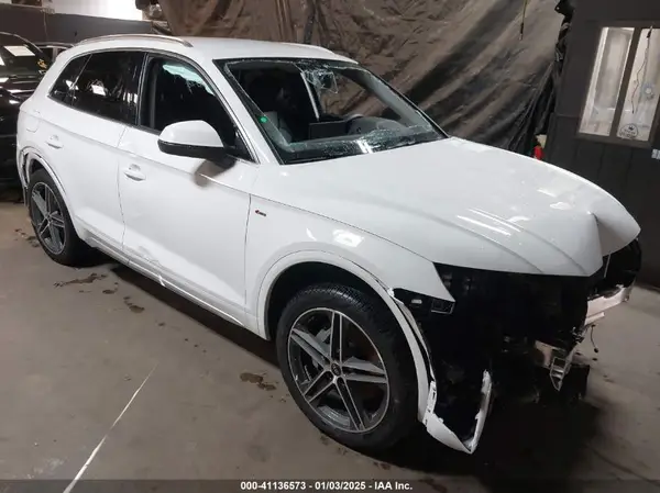 WA1G2AFY2R2134810 2024 AUDI Q5 - Image 1