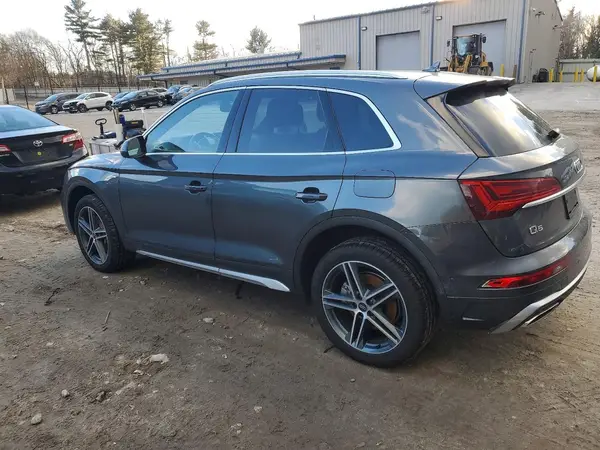 WA1G2AFY2S2065767 2025 AUDI Q5 - Image 2