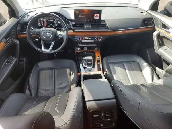 WA1G2AFY4M2040579 2021 AUDI Q5 - Image 8