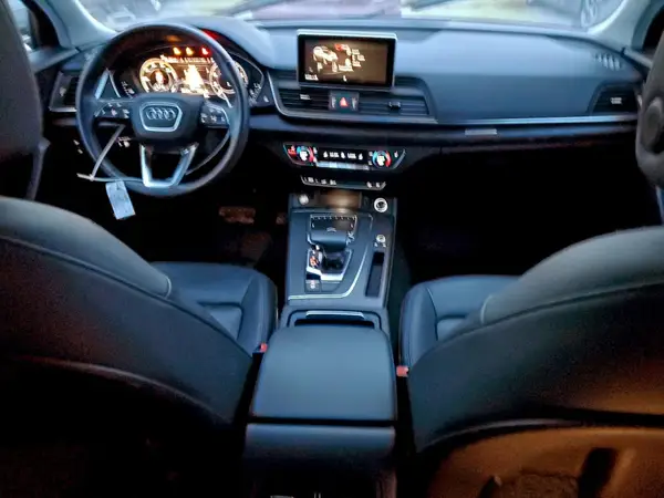 WA1G2AFY5L2049550 2020 AUDI Q5 - Image 8
