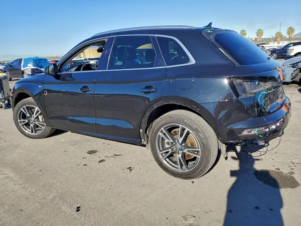 WA1G2AFY5L2066350 2020 AUDI Q5 - Image 2