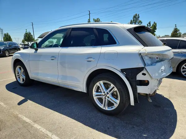 WA1G2AFY6N2081362 2022 AUDI Q5 - Image 2