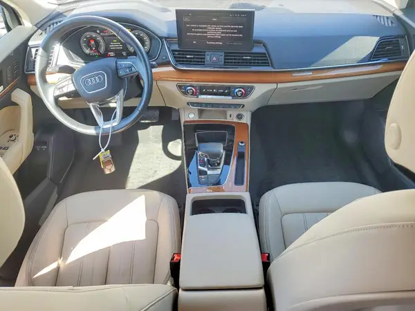 WA1G2AFY8M2049334 2021 AUDI Q5 - Image 8