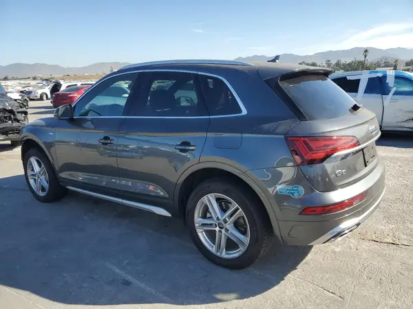 WA1G2AFY8R2105067 2024 AUDI Q5 - Image 2