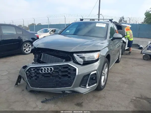 WA1G2AFY8S2006125 2025 AUDI Q5 - Image 2