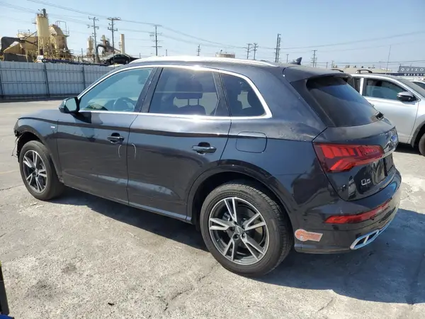 WA1G2AFY9L2051060 2020 AUDI Q5 - Image 2