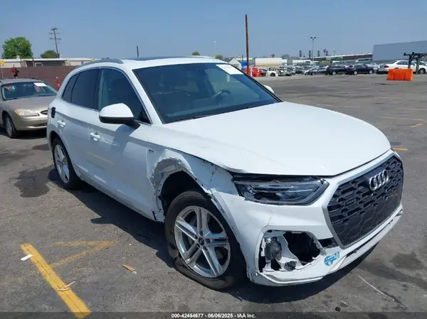 WA1G2AFY9M2040612 2021 AUDI Q5 - Image 1