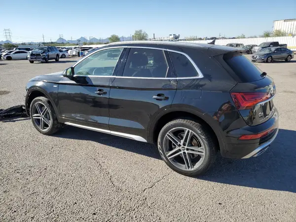 WA1G2AFY9M2141214 2021 AUDI Q5 - Image 2