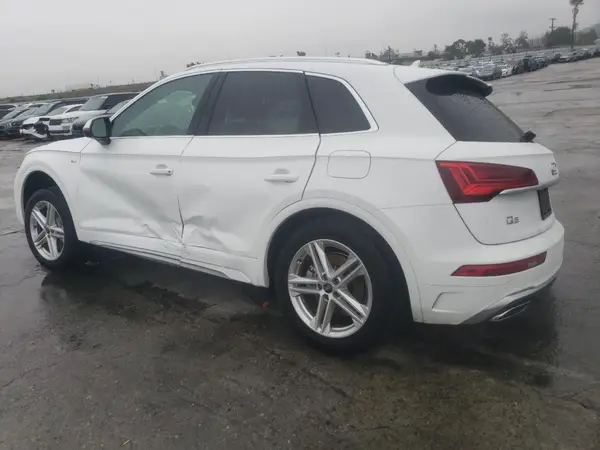 WA1G2AFY9P2060931 2023 AUDI Q5 - Image 2