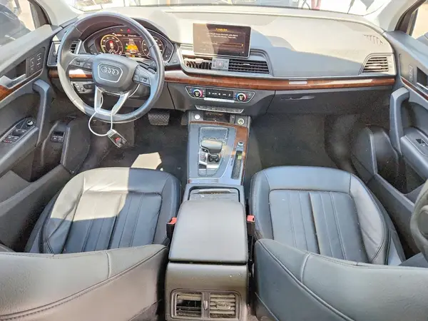 WA1G2AFYXL2103926 2020 AUDI Q5 - Image 8