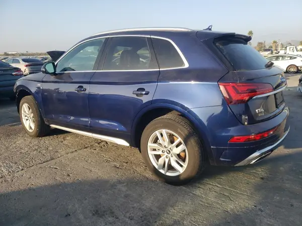 WA1GAAFY0N2014940 2022 AUDI Q5 - Image 2