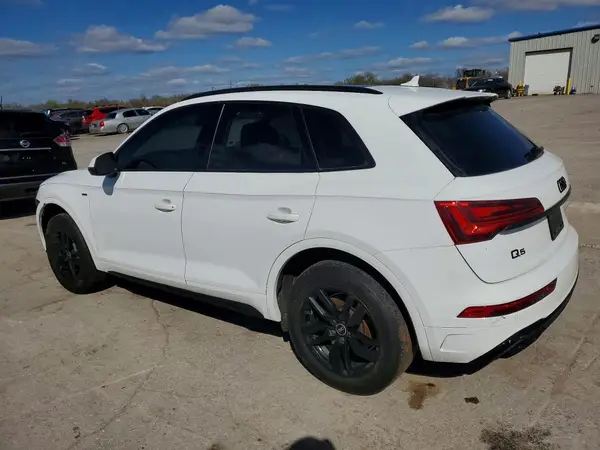 WA1GAAFY0N2021564 2022 AUDI Q5 - Image 2