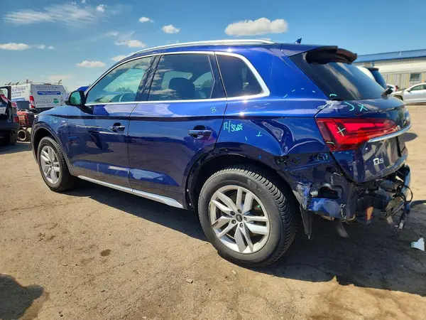 WA1GAAFY0N2032726 2022 AUDI Q5 - Image 2