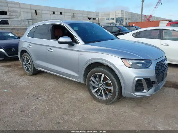 WA1GAAFY0N2052992 2022 AUDI Q5 - Image 1