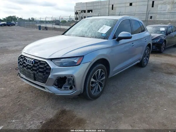 WA1GAAFY0N2052992 2022 AUDI Q5 - Image 2