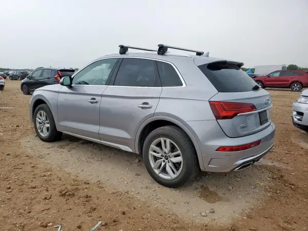 WA1GAAFY0N2066326 2022 AUDI Q5 - Image 2