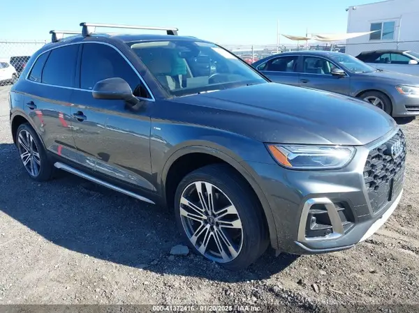 WA1GAAFY0N2067573 2022 AUDI Q5 - Image 1