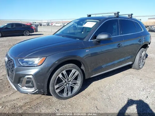 WA1GAAFY0N2067573 2022 AUDI Q5 - Image 2