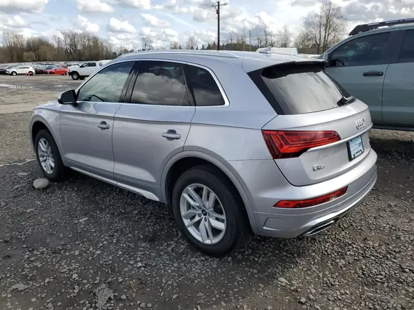WA1GAAFY0N2089458 2022 AUDI Q5 - Image 2
