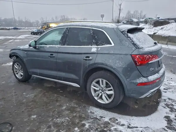 WA1GAAFY0N2110115 2022 AUDI Q5 - Image 2