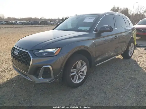 WA1GAAFY0N2140330 2022 AUDI Q5 - Image 2