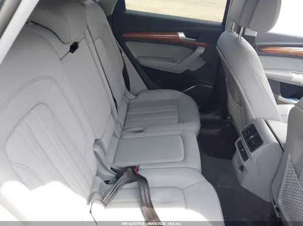 WA1GAAFY0P2002709 2023 AUDI Q5 - Image 8