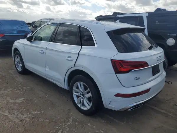 WA1GAAFY0P2019316 2023 AUDI Q5 - Image 2