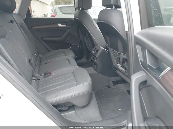 WA1GAAFY0P2137060 2023 AUDI Q5 - Image 8