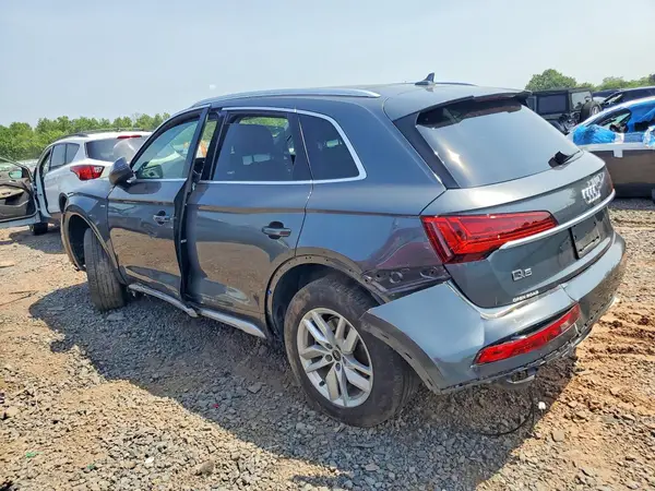 WA1GAAFY0P2177218 2023 AUDI Q5 - Image 2