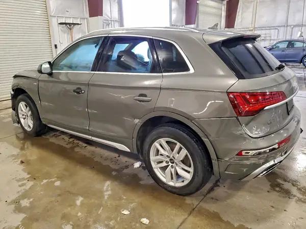 WA1GAAFY0R2038449 2024 AUDI Q5 - Image 2